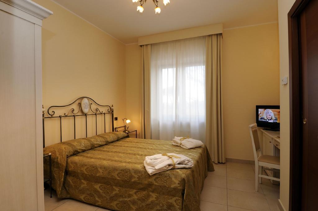 Hotel Villa Fiorita Giulianova Bilik gambar